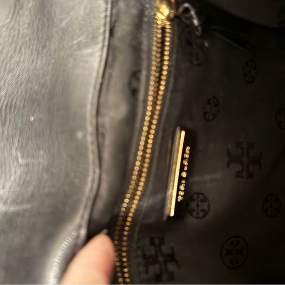 Tory Burch Large Black Matte Fleming Quilted Convertible Leather Shoulder Bag